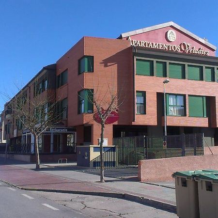 Apartamentos Turisticos Veladiez La Lastrilla Extérieur photo