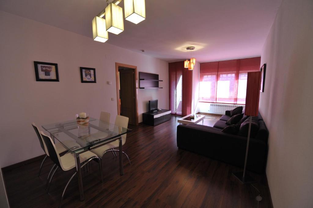 Apartamentos Turisticos Veladiez La Lastrilla Extérieur photo