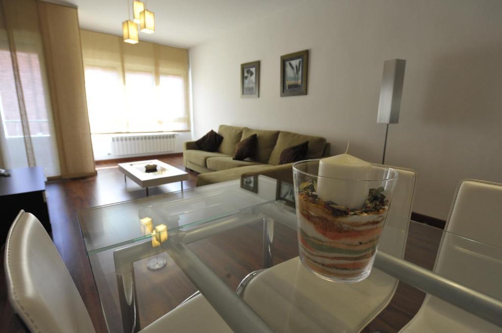 Apartamentos Turisticos Veladiez La Lastrilla Chambre photo